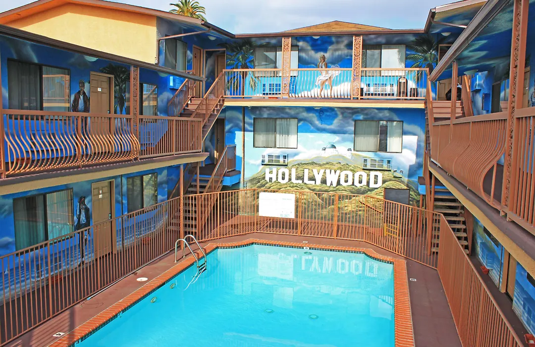 Hollywood Inn Express North-1