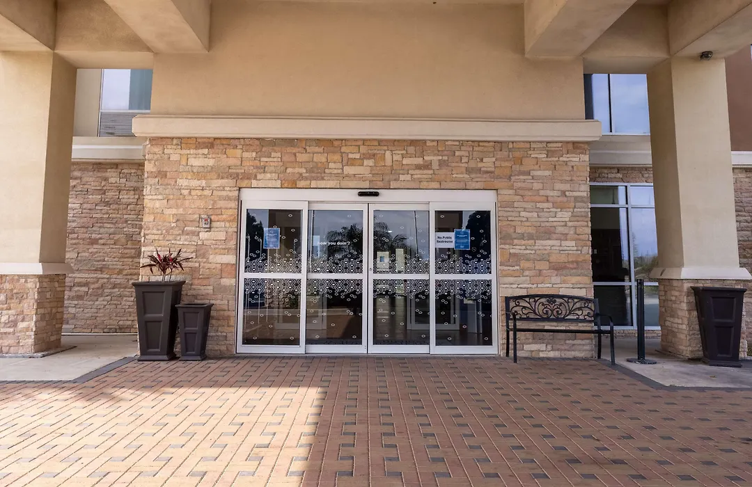 Hampton Inn Alice-1