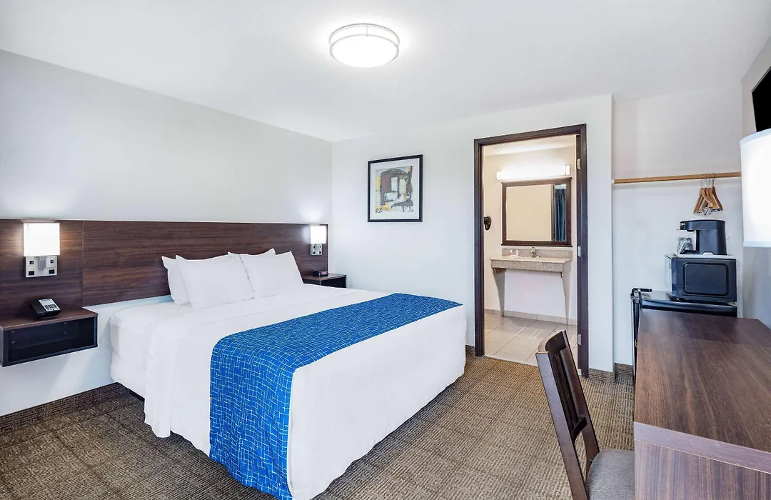 Travelodge By Wyndham Newport-1