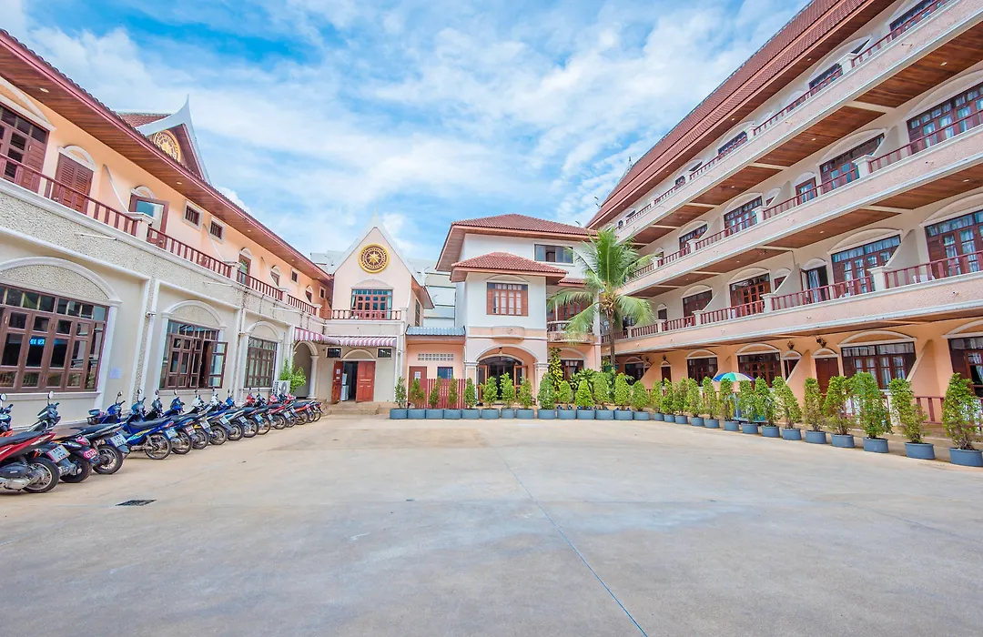 Tony Resort-1