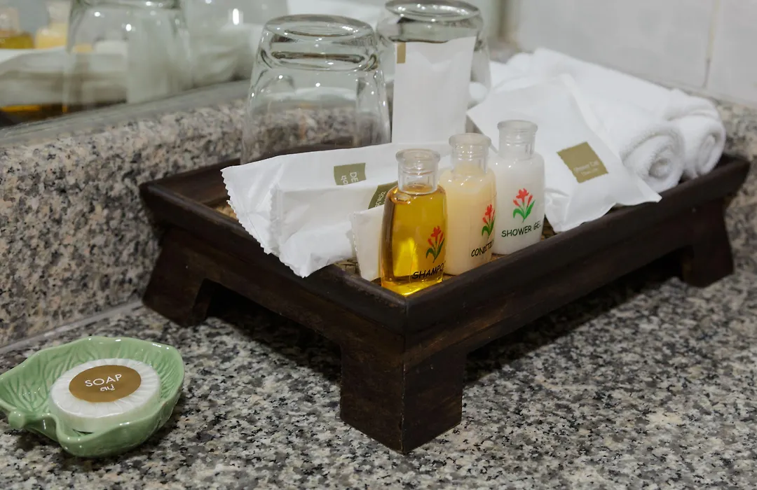 Roseate Ratchada-1