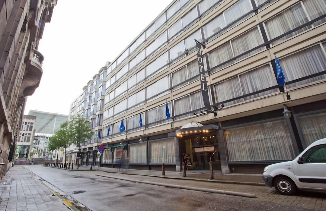Theater Hotel-1