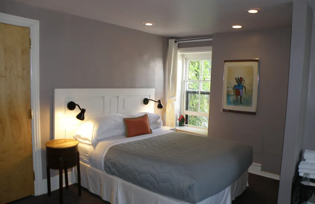Frontenac Club Inn-1