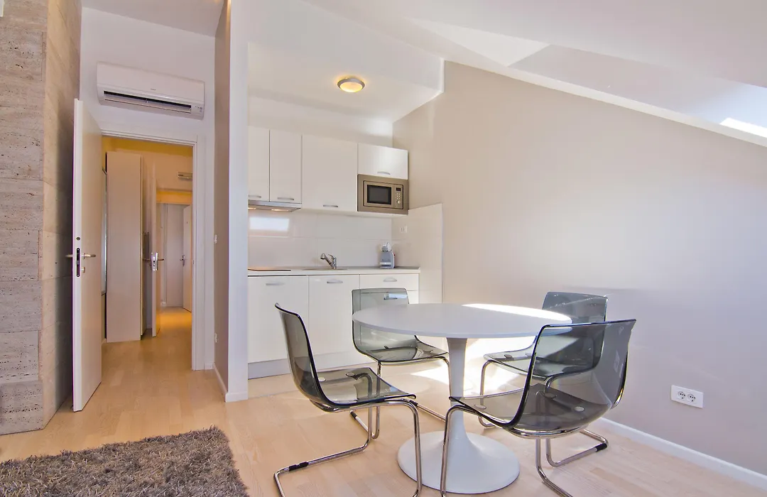 Laura Lux Suites-1