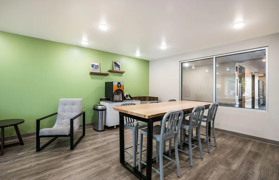 Woodspring Suites Carol Stream - Chicago-1