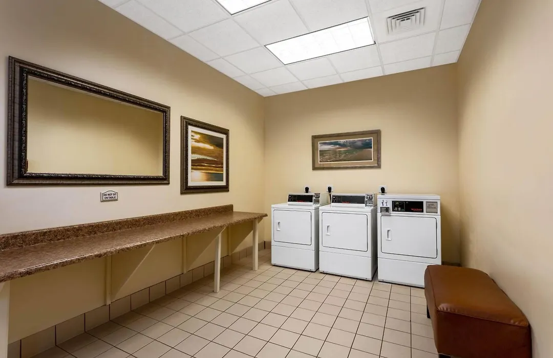 Hawthorn Extended Stay By Wyndham West Palm Beach Airport-1