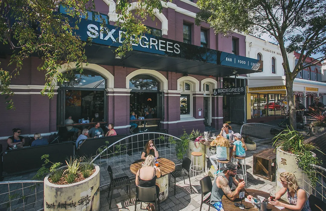 Six Degrees Motel-1