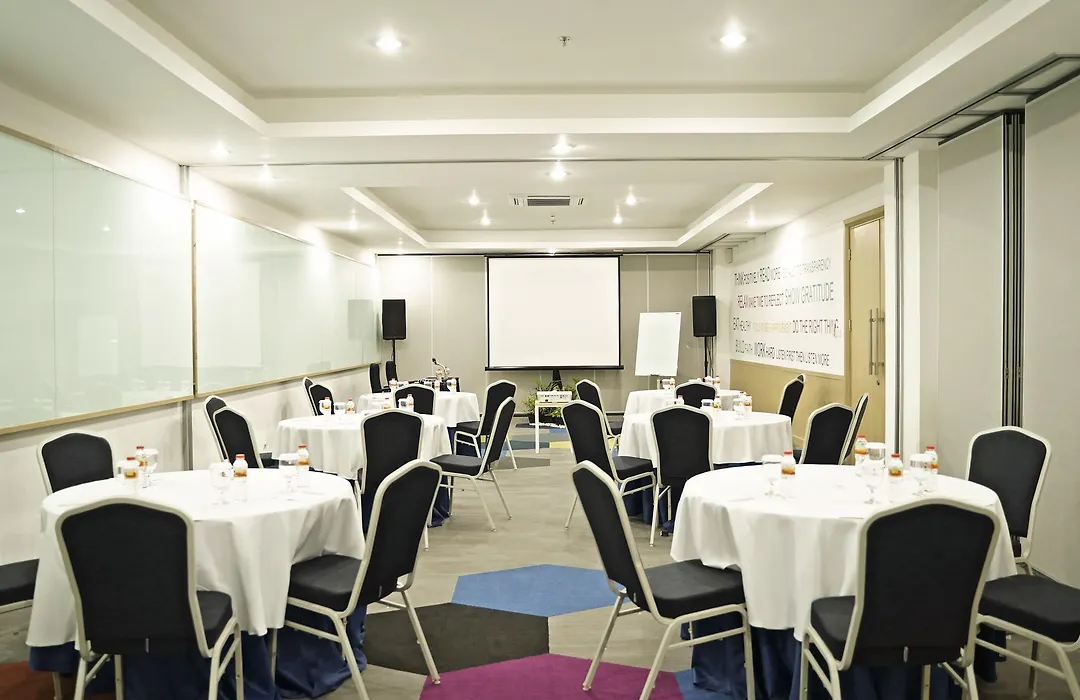 Palm Park Hotel Surabaya-1