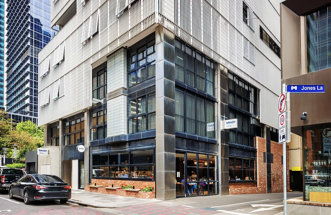 Brady Hotels Jones Lane-1