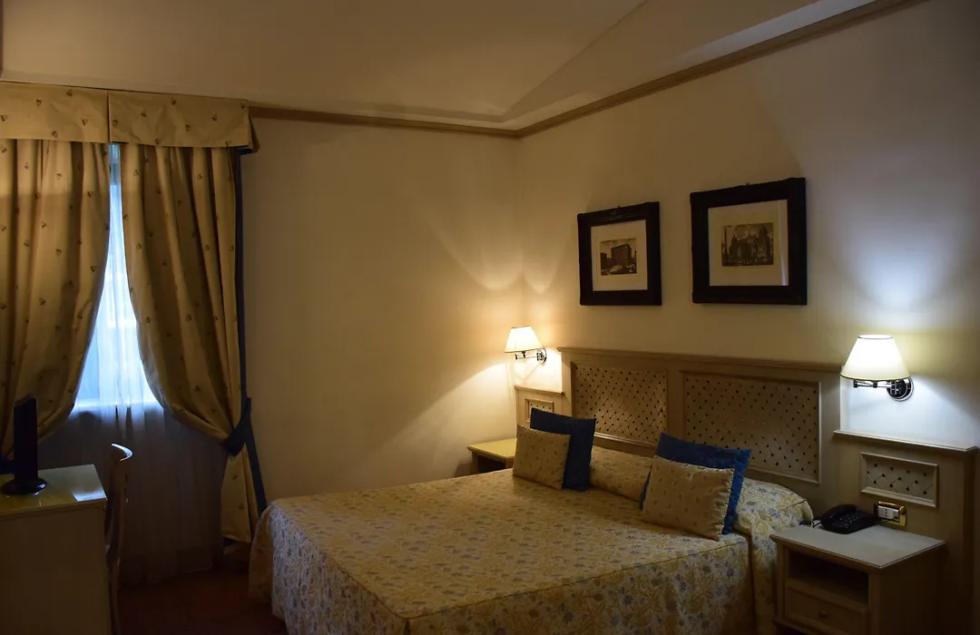 Hotel Quadrifoglio By Mancini-1