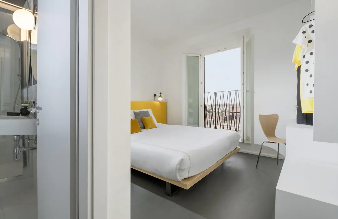 Camplus Hotel Roma Centro-1