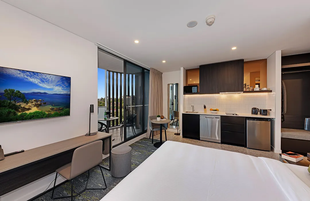 Littomore Suites Kingswood-1