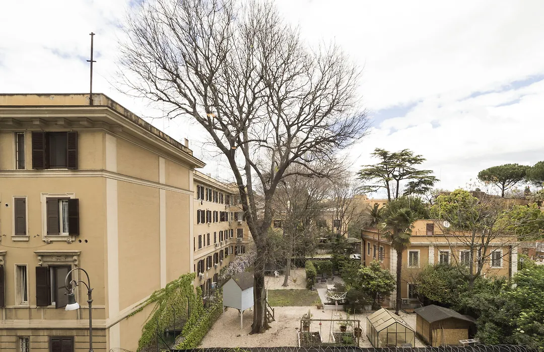 Savoia Rooms Roma-1