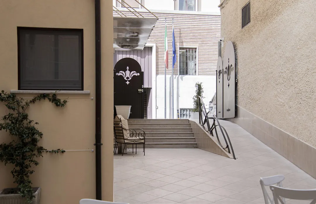 Palazzo Sant'Elena-1