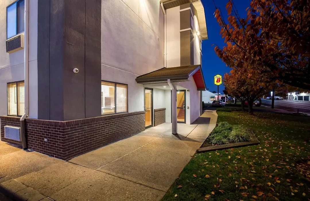 Super 8 By Wyndham College Park Wash Dc Area-1