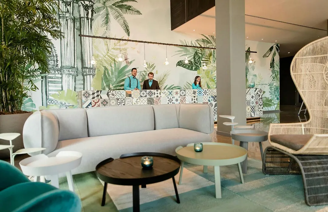 Motel One Barcelona-Ciutadella-1