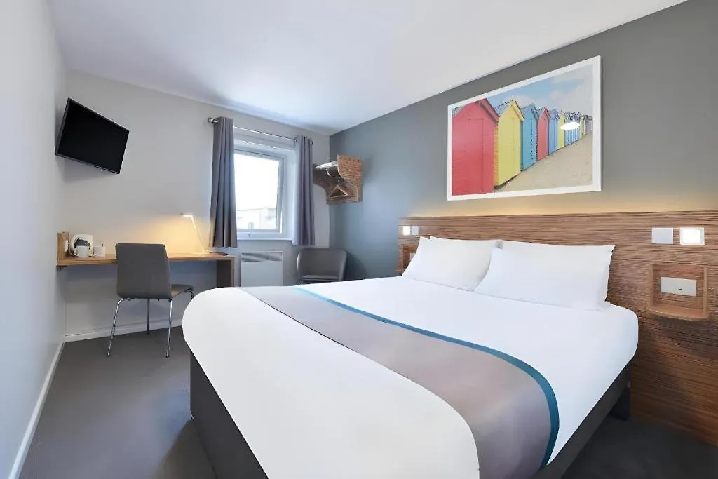Travelodge Brighton Seafront-1