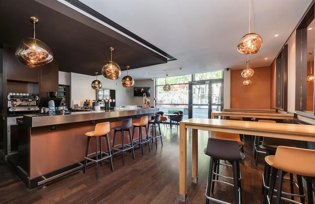 Doubletree By Hilton Paris Boulogne-1