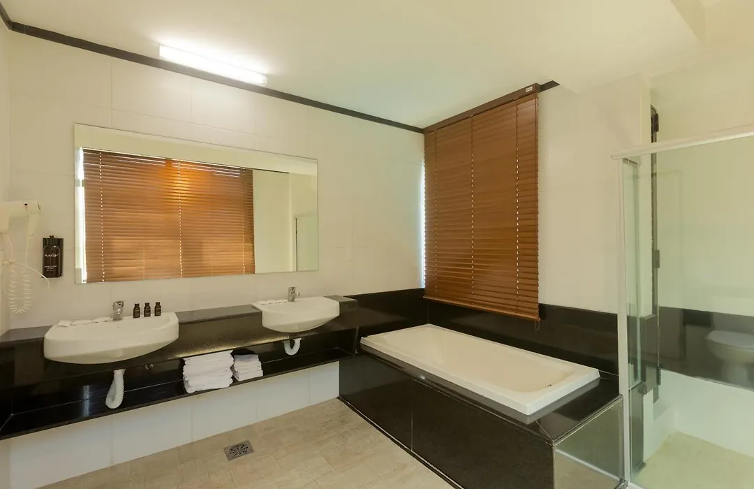 Ritz Lagoa Da Anta Hotel & Spa-1