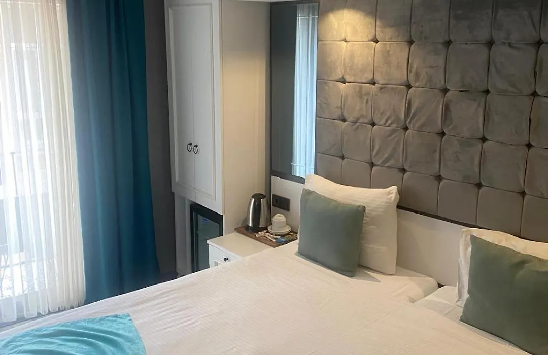 Hotel Blue Ottoman-1