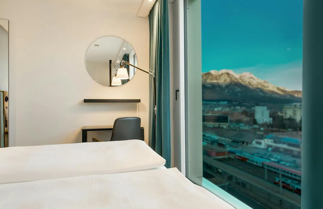 Motel One Innsbruck-1