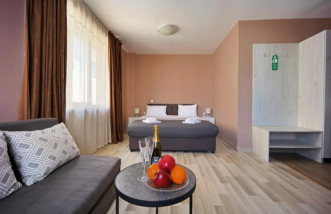Hotel Leda-1