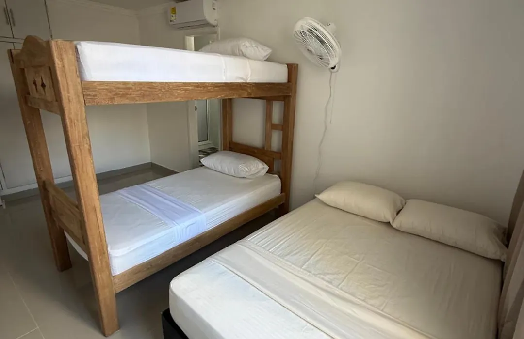 Apartamentos en Edificio Los Delfines-1