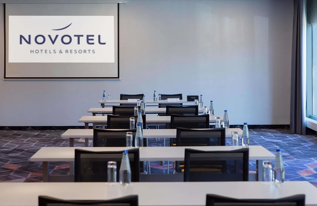 Novotel Wroclaw City-1