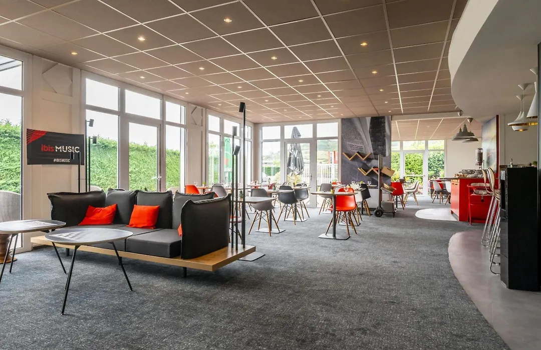 ibis Issoire-1
