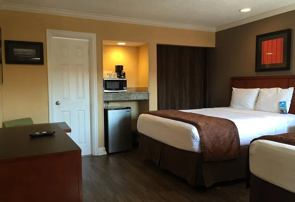 Travelodge By Wyndham El Cajon-1
