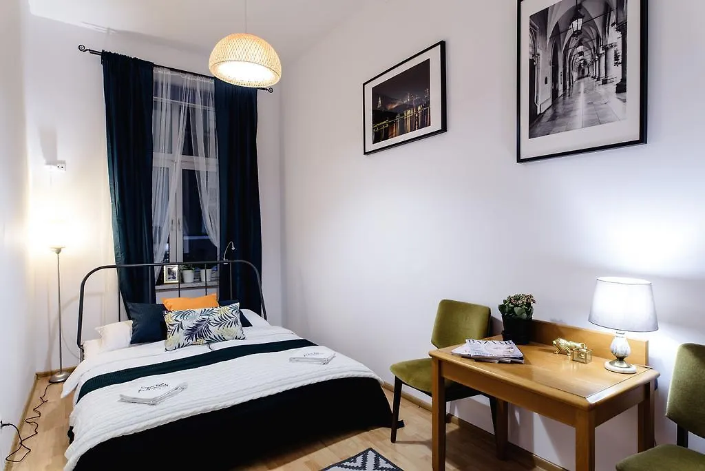 Golden Lion Guest Rooms Szewska 19-1