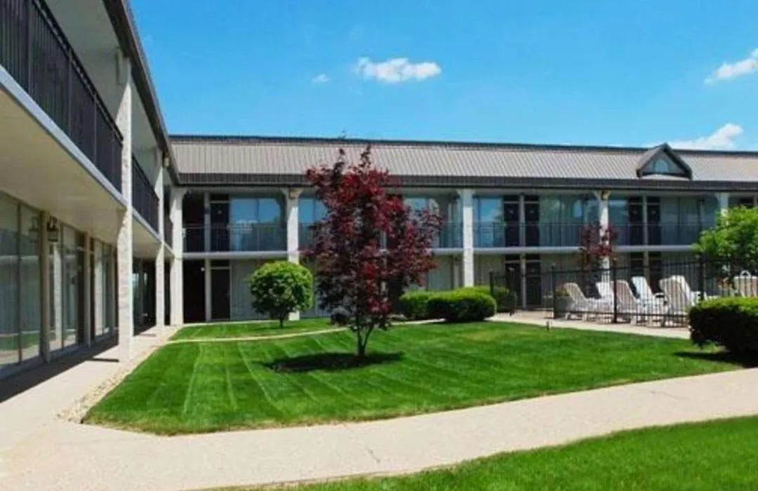Rodeway Inn Conference Center-1