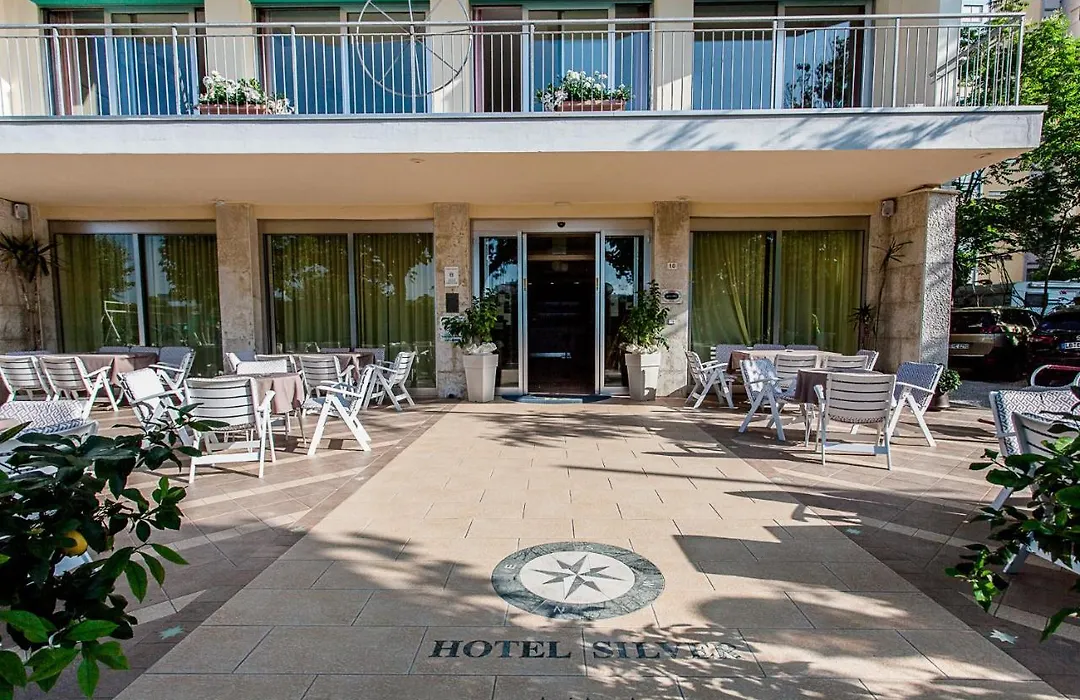 Hotel Silver-1