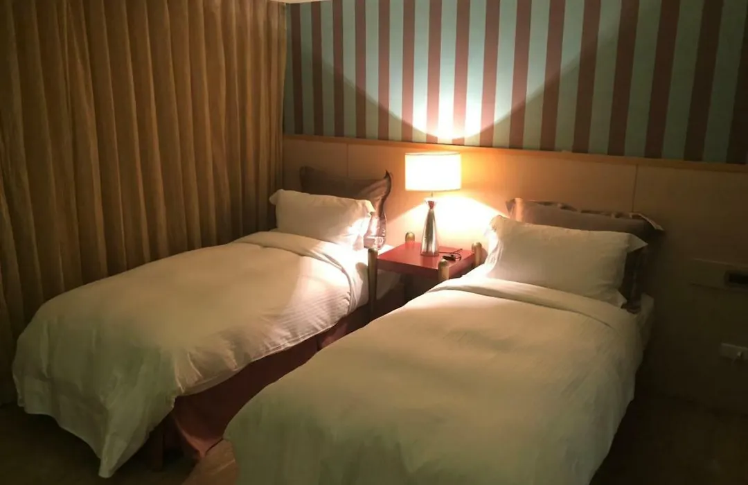 The Moon Hotel-1