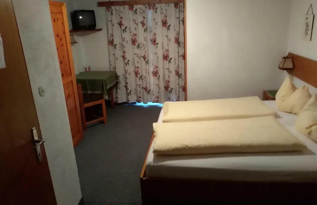 Hotel Garni Alpenrose-1