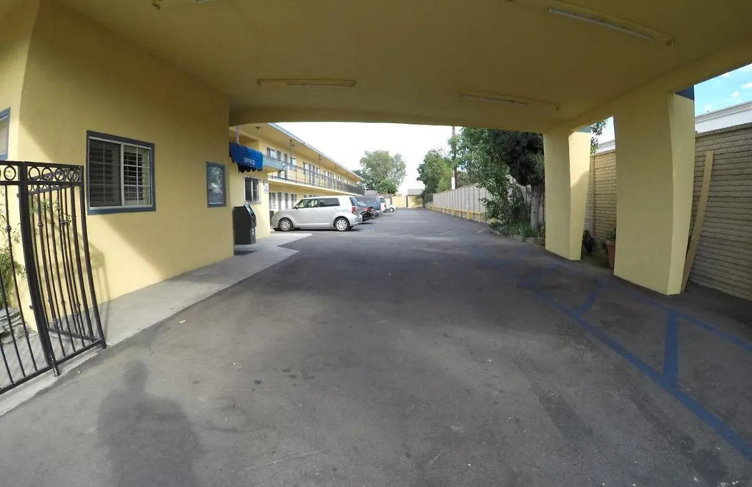 Calico Motel-1