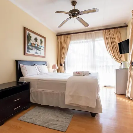 Casas Navio Guest House-2