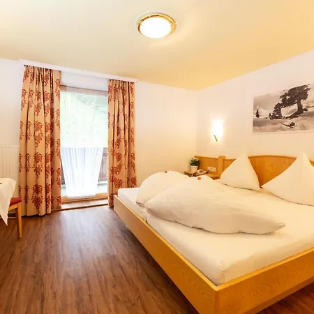 Hotel Garni Tyola-2