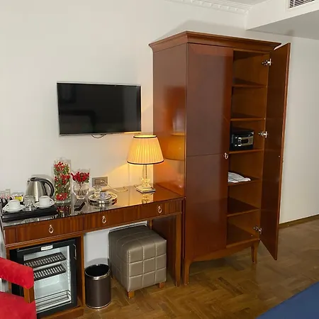 Four Doors Hotel-2