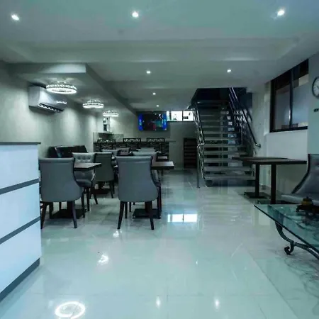 Malecon Premium Rooms-2