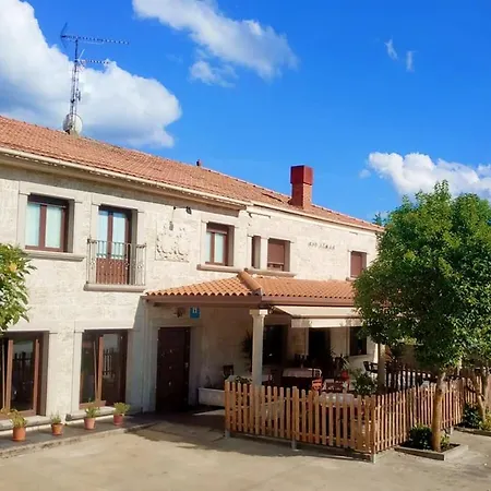 Hostal Rio Almar-3