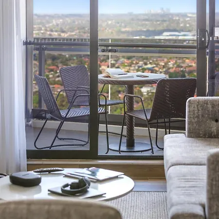 Meriton Suites Church Street, Parramatta-2