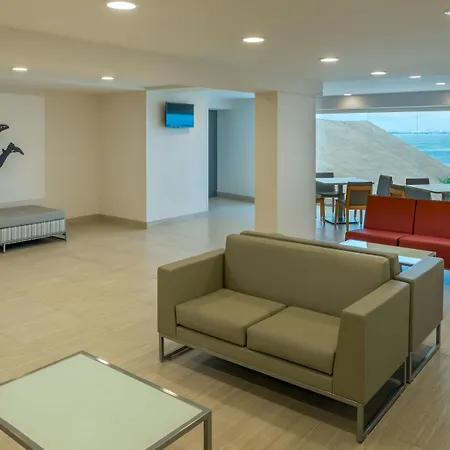 Real Inn Cancún-3