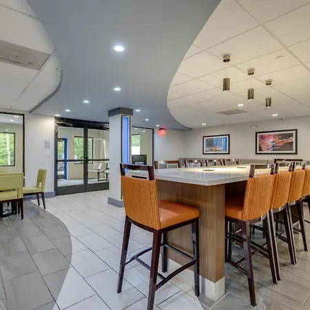 Alexis Inn And Suites Hotel-2