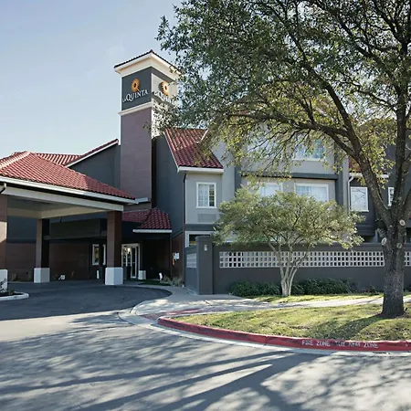 La Quinta Inn & Suites By Wyndham Austin Near The Domain-2