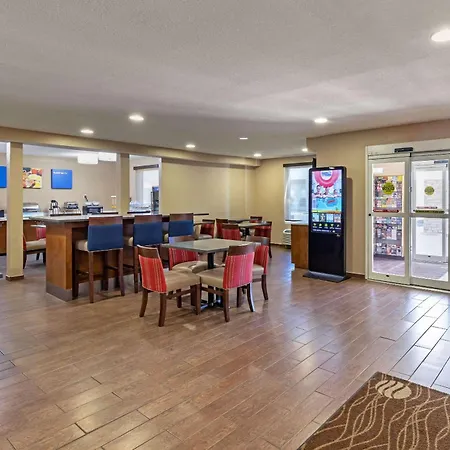 Comfort Inn N Myrtle Beach Barefoot Landing-3