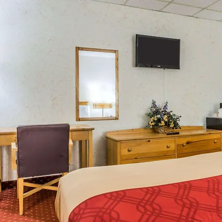 Econo Lodge Stewart International Airport-2