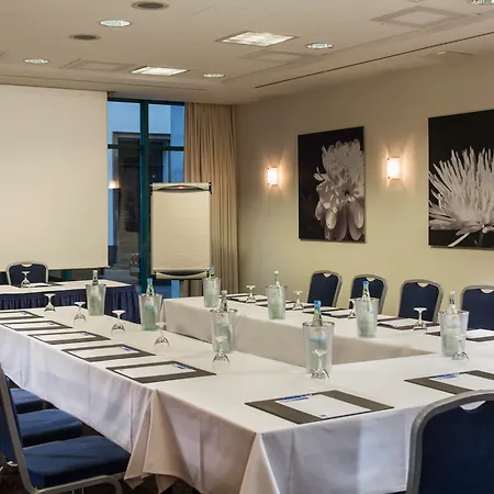 Tryp By Wyndham Koeln City Centre-3