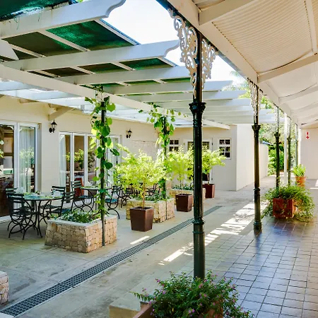 Protea Hotel By Marriott Dorpshuis & Spa Stellenbosch-3