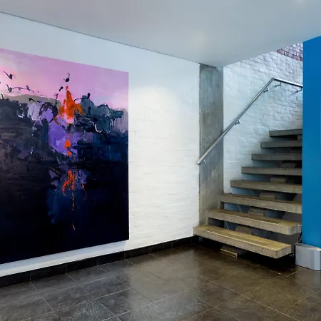 Hotel 104 Art Suites-3